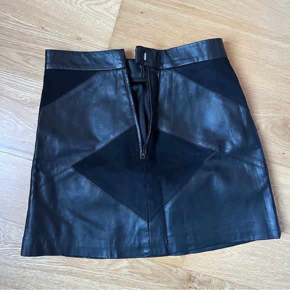 H&M faux leather black skirt size 6 - Picture 2 of 3